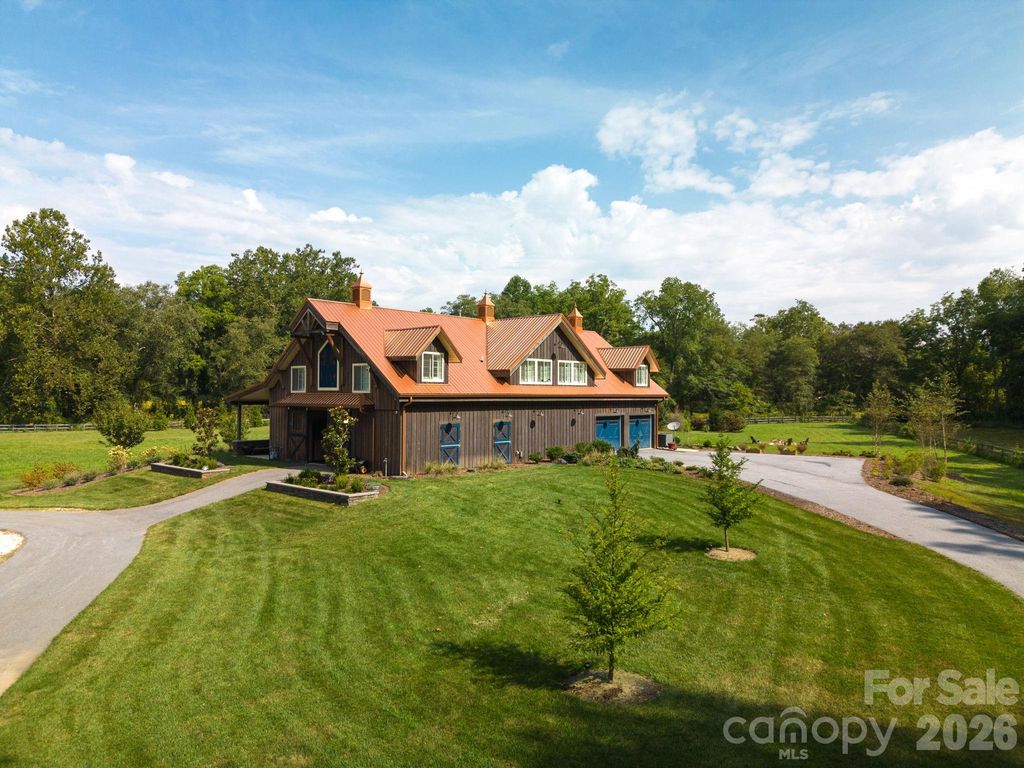 20 Waterford Lakes Drive, Fletcher, NC 28732