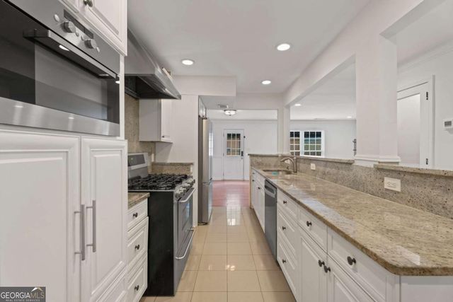 707 Garden Walk Drive 707, Stone Mountain, GA 30083