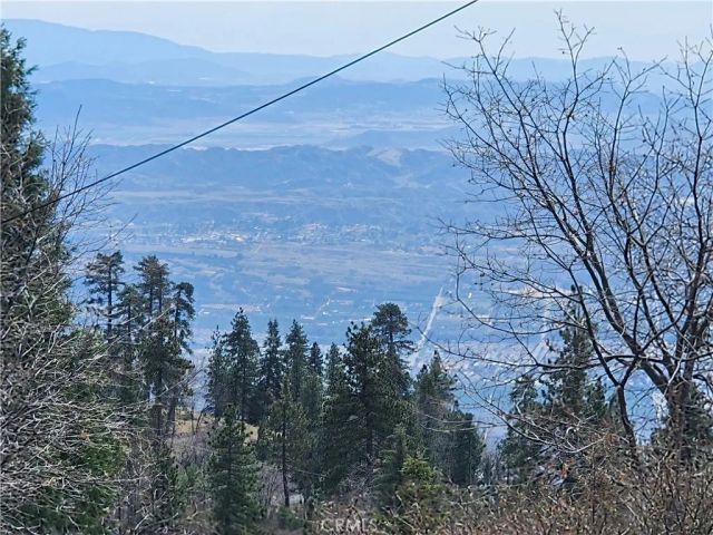 30914 Old City Creek, Running Springs, CA 92382