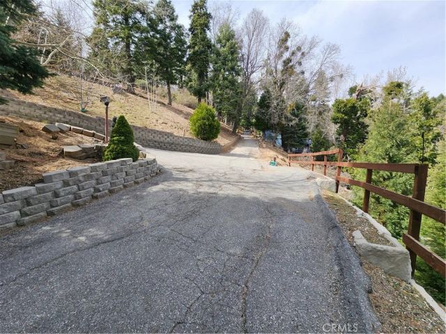 30914 Old City Creek, Running Springs, CA 92382