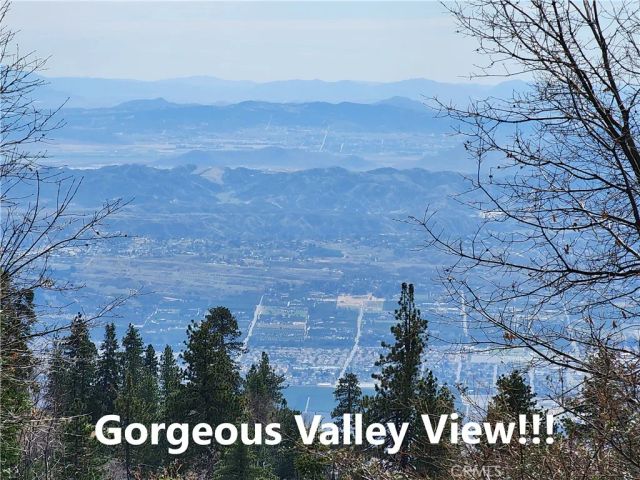 30914 Old City Creek, Running Springs, CA 92382