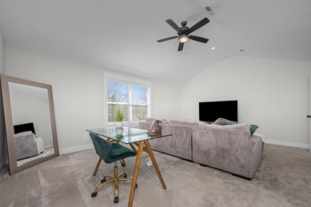 816 E Vine St, Murfreesboro, TN 37130