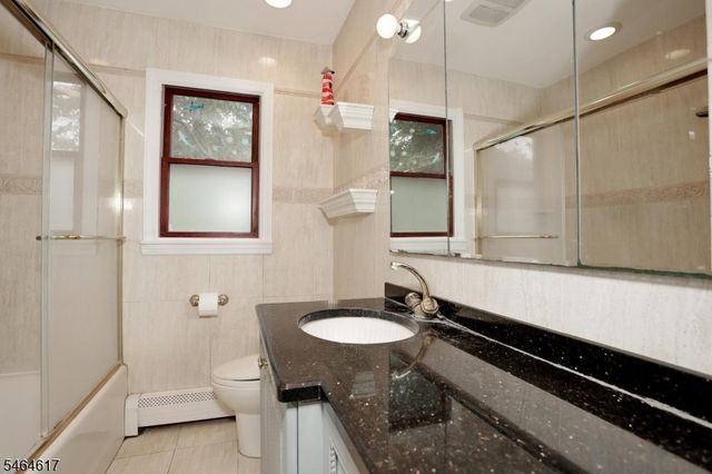 331 Forest Glen Ave, Franklin Lakes Boro, NJ 07417