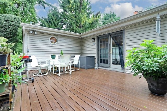 331 Forest Glen Ave, Franklin Lakes Boro, NJ 07417