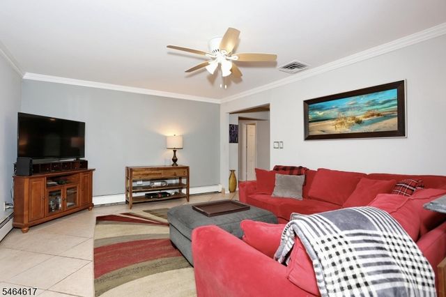 331 Forest Glen Ave, Franklin Lakes Boro, NJ 07417