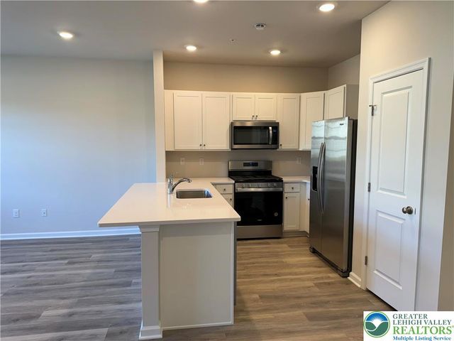 1208 Martin Road, Upper Macungie Twp, PA 18031