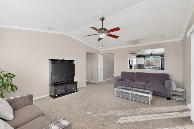 1013 Sunflower Drive SW, Rio Rancho, NM 87124