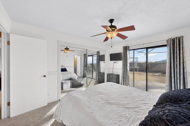 1013 Sunflower Drive SW, Rio Rancho, NM 87124