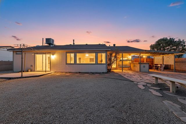 1013 Sunflower Drive SW, Rio Rancho, NM 87124