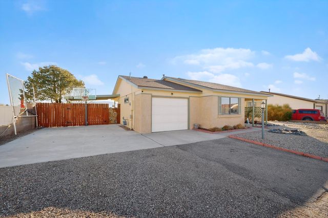 1013 Sunflower Drive SW, Rio Rancho, NM 87124