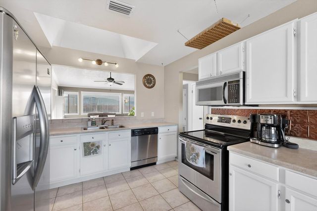 1013 Sunflower Drive SW, Rio Rancho, NM 87124