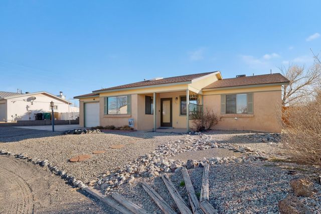 1013 Sunflower Drive SW, Rio Rancho, NM 87124