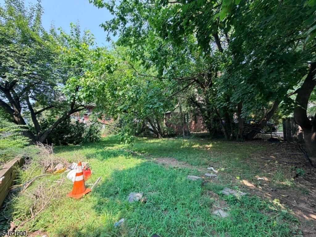 318 E 38Th St, Paterson City, NJ 07504 — photo 3