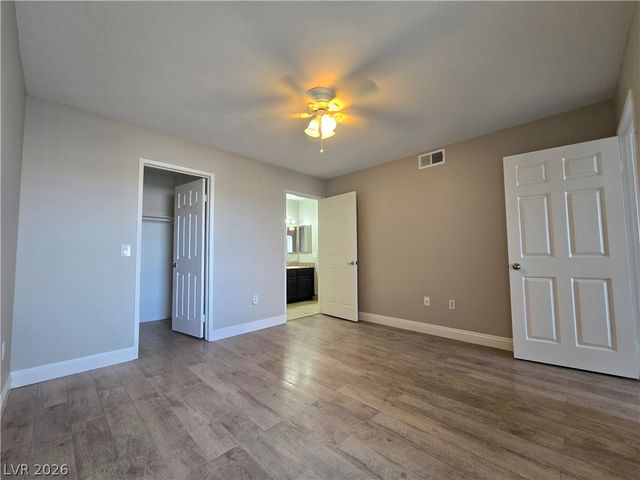 6800 East LAKE MEAD BL Boulevard 2074, Las Vegas, NV 89156