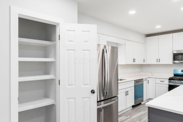 905 Carpenter Street, Columbus, OH 43206