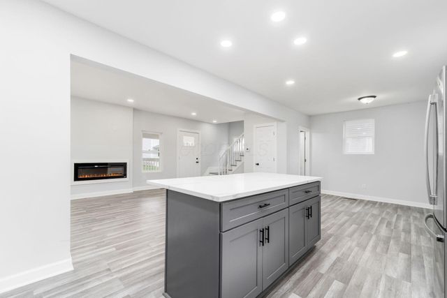 905 Carpenter Street, Columbus, OH 43206