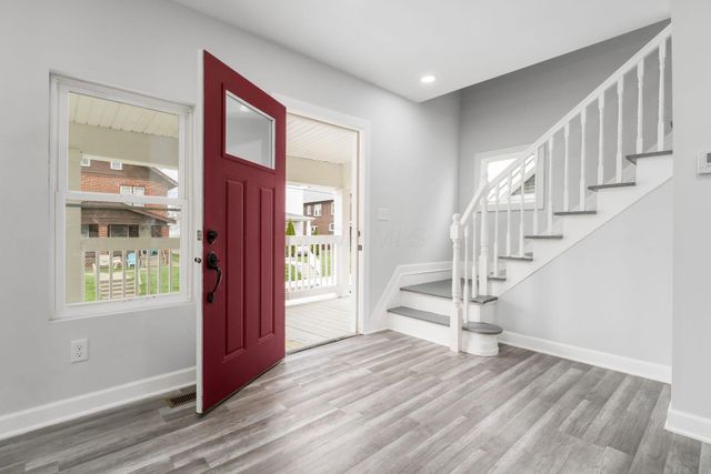 905 Carpenter Street, Columbus, OH 43206