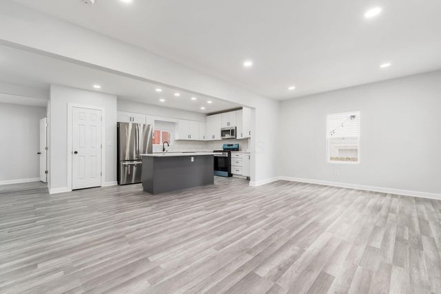 905 Carpenter Street, Columbus, OH 43206