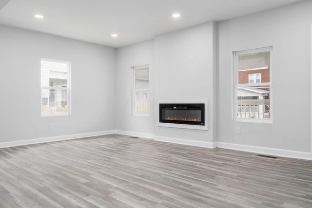 905 Carpenter Street, Columbus, OH 43206