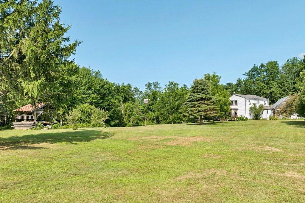 11 Harriet Lane, Moultonborough, NH 03254