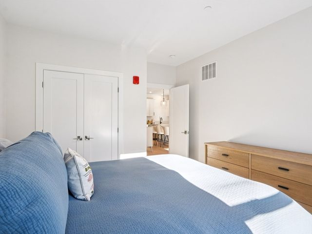 62 Foundry 204, Wakefield, MA 01880