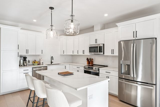 62 Foundry 204, Wakefield, MA 01880