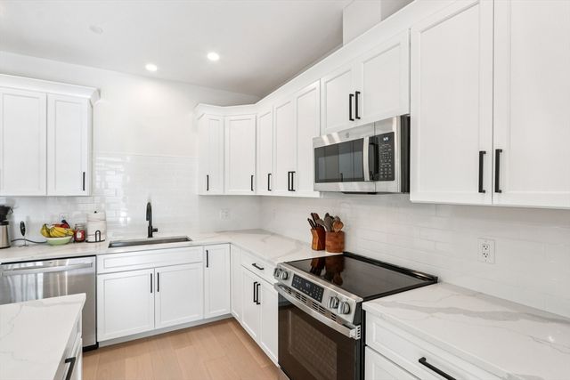 62 Foundry 204, Wakefield, MA 01880