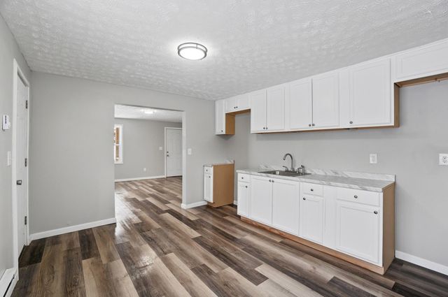 402 Highview Avenue 402 Highview Avenue, Springfield, OH 45505