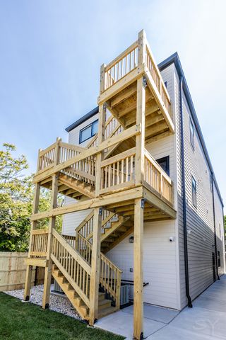 6048 S Eberhart Avenue 3, Chicago, IL 60637