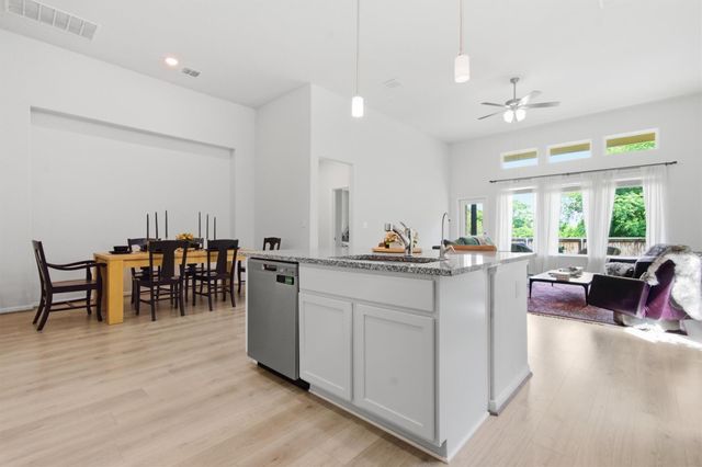 1121 Blue Oak BLVD, San Marcos, TX 78666