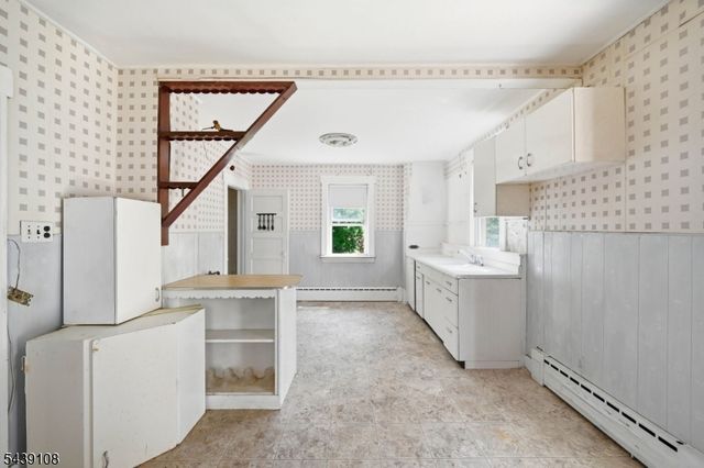 114 Franklin Pl, Roselle Park Boro, NJ 07204