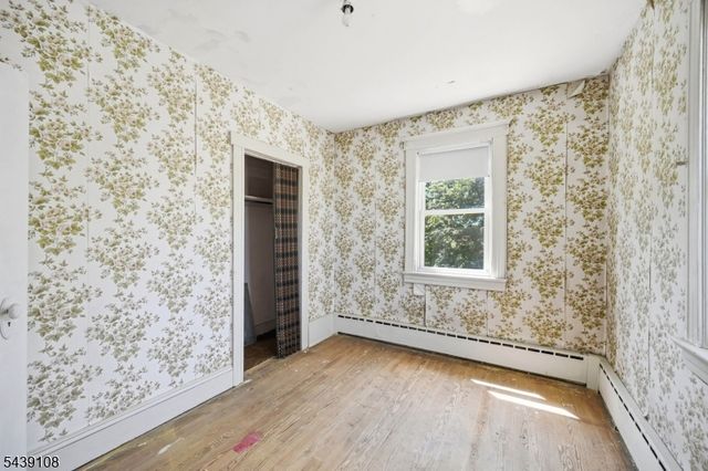 114 Franklin Pl, Roselle Park Boro, NJ 07204