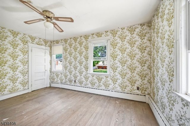 114 Franklin Pl, Roselle Park Boro, NJ 07204