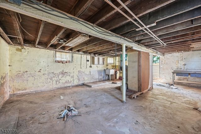 114 Franklin Pl, Roselle Park Boro, NJ 07204