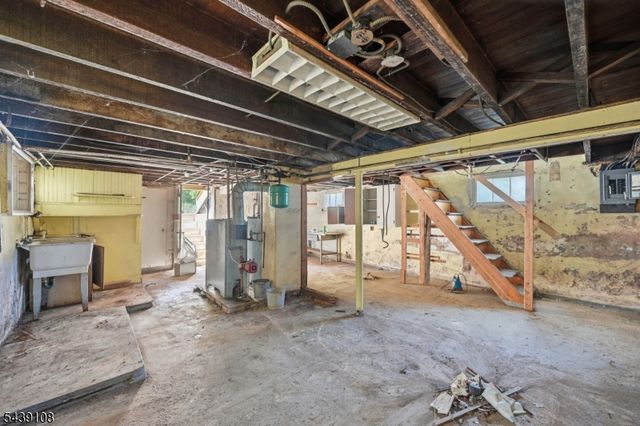 114 Franklin Pl, Roselle Park Boro, NJ 07204
