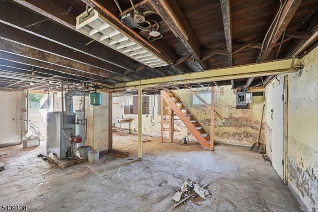 114 Franklin Pl, Roselle Park Boro, NJ 07204