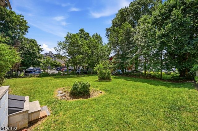 114 Franklin Pl, Roselle Park Boro, NJ 07204