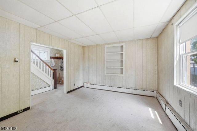 114 Franklin Pl, Roselle Park Boro, NJ 07204