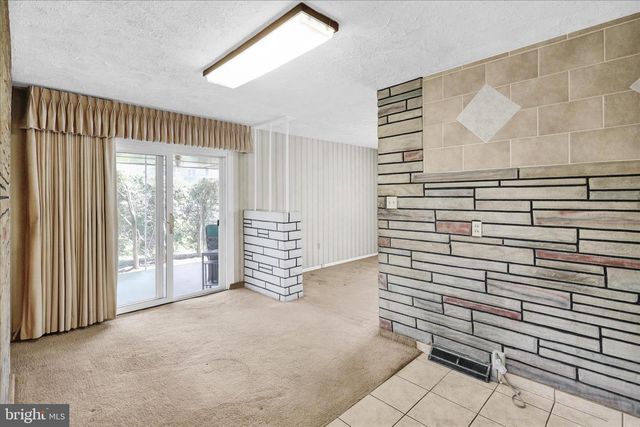 1901 COUNTY ST, Reading, PA 19605