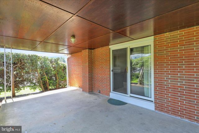 1901 COUNTY ST, Reading, PA 19605