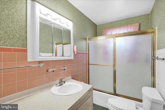 1901 COUNTY ST, Reading, PA 19605