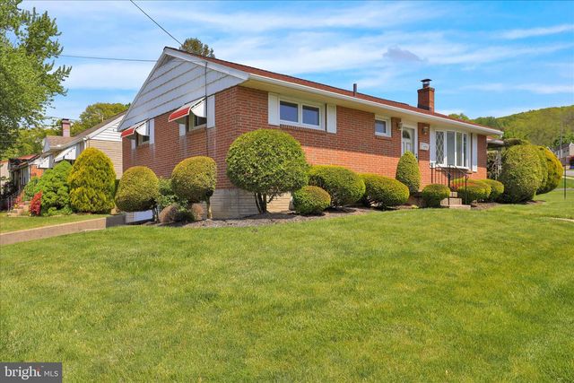 1901 COUNTY ST, Reading, PA 19605