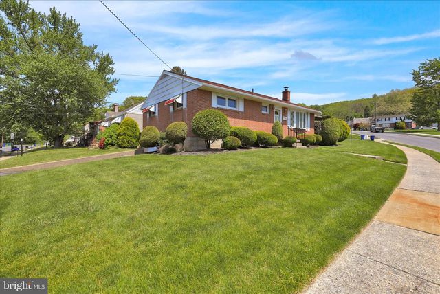 1901 COUNTY ST, Reading, PA 19605