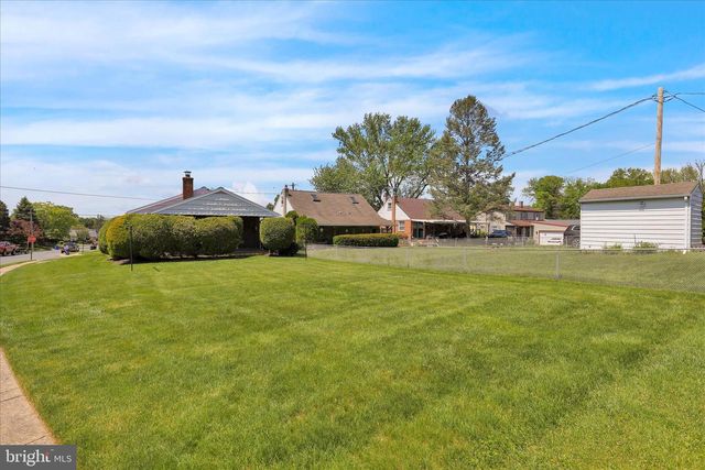 1901 COUNTY ST, Reading, PA 19605