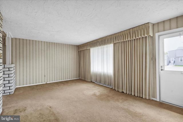 1901 COUNTY ST, Reading, PA 19605