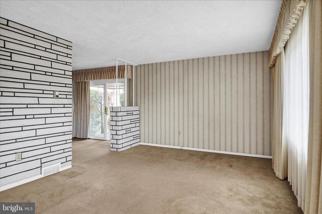 1901 COUNTY ST, Reading, PA 19605