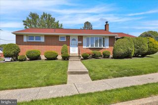 1901 COUNTY ST, Reading, PA 19605