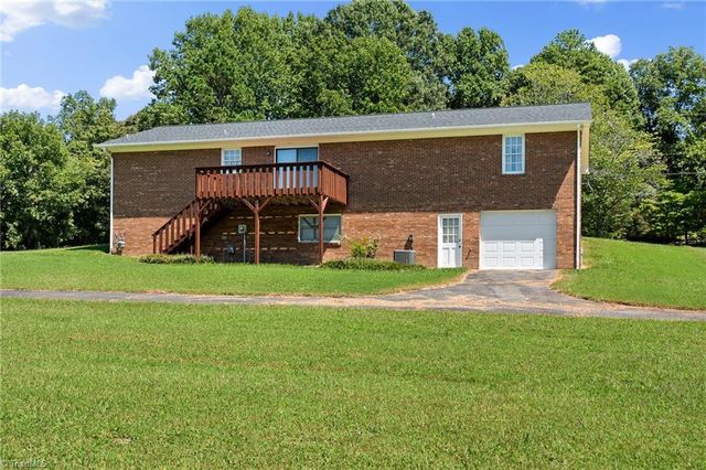 329 Henderson Drive, Clemmons, NC 27012