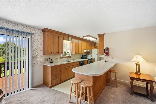 329 Henderson Drive, Clemmons, NC 27012