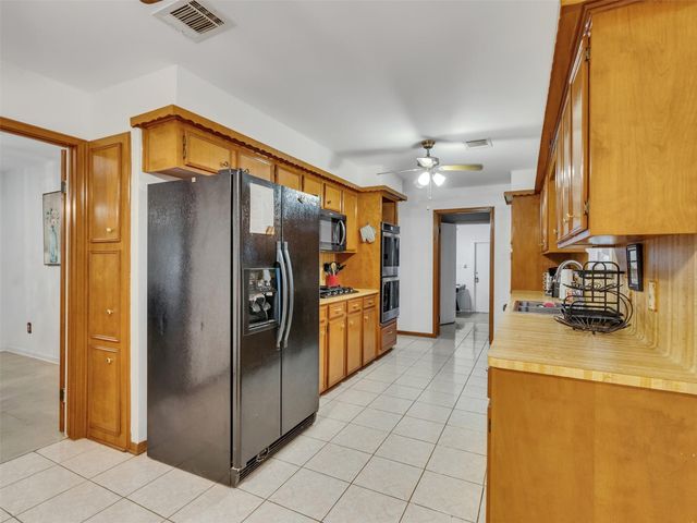 4002 Thistledown Drive, Pasadena, TX 77504